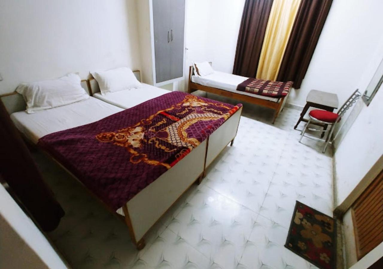 Hotel Roshan พาราณสี ภายนอก รูปภาพ